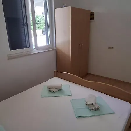 شقة Brnada تروغير